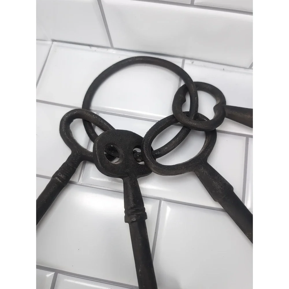 Vintage Jail House Iron Skeleton Keys On Ring 4 Keys Rustic Cast Iron
